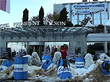  Greenpeace         