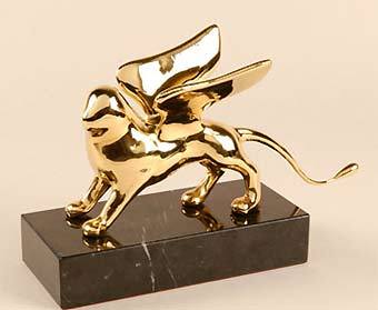 Золотой лев Венецианского кинофестиваля, фото с официального сайта