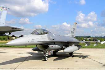 F-16.   , .