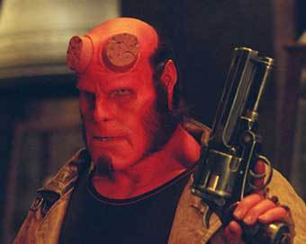 Рон Перлман в фильме Hellboy  Рон Перлман в фильме Hellboy