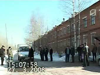 Шахтеры "Красной шапочки". Кадр ТРК "Петербург-Пятый канал" Шахтеры "Красной шапочки". Кадр ТРК "Петербург-Пятый канал"