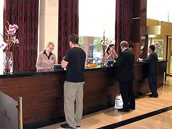 Регистрация в отеле. Фото с сайта lasplash.com  Регистрация в отеле. Фото с сайта lasplash.com