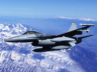  F-16.  Lockheed Martin. 