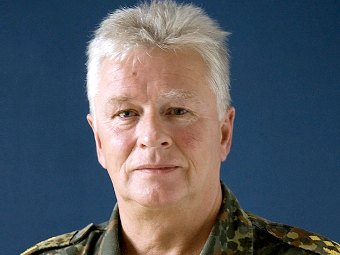 Фолькер Викер. Фото с официального сайта бундесвера Фолькер Викер. Фото с официального сайта бундесвера