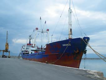 "".    vesseltracker.com 