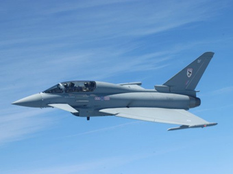  Eurofighter Typhoon.    aerospaceweb.org