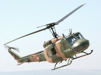  UH-1H.     