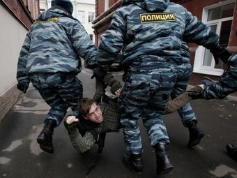     28  2011 .    drugros.ru