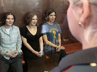 Екатерина Самуцевич, Мария Алехина и Надежда Толоконникова. Фото Reuters