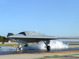 X-47B.  -  